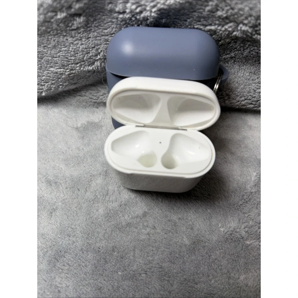 Genuine Apple AirPods Charging Case Only For Model: A1602 Parts Only